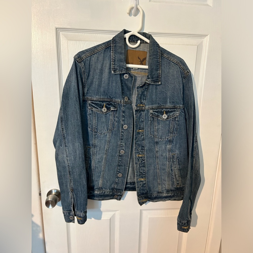 GUC Men’s American Eagle denim jacket size Medium